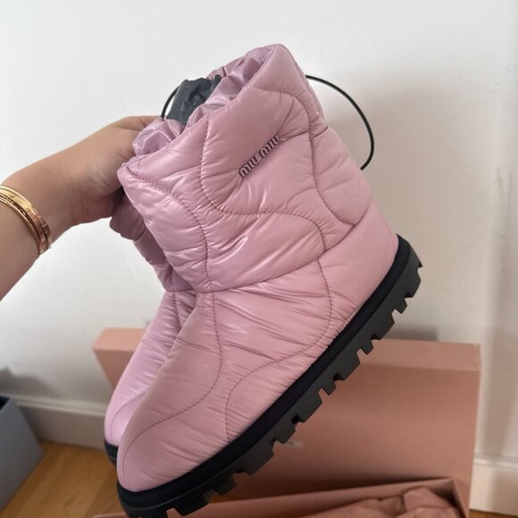 NWT Miu Miu Snow Ankle Boots Powder Pink Quilted Drawstring 39 - Picture 10 of 12